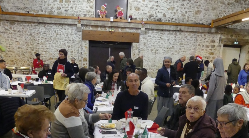 Retour sur le repas de Noël solidaire le  25 décembre à Meulan